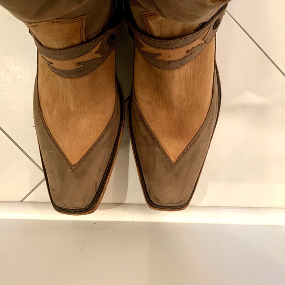 Liberty Black Size 9.5 boots in genuine leather tan and light brown color. - Picture 4 of 6